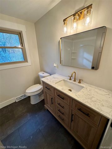 4146 McCandlish Road, Grand Blanc, MI 48439