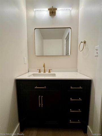 4146 McCandlish Road, Grand Blanc, MI 48439