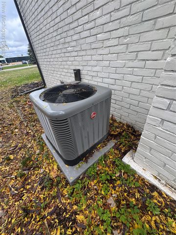 4146 McCandlish Road, Grand Blanc, MI 48439