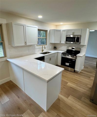 4146 McCandlish Road, Grand Blanc, MI 48439