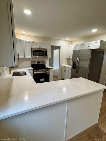 4146 McCandlish Road, Grand Blanc, MI 48439