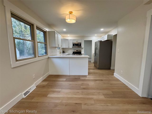 4146 McCandlish Road, Grand Blanc, MI 48439