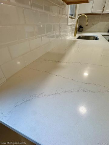 4146 McCandlish Road, Grand Blanc, MI 48439