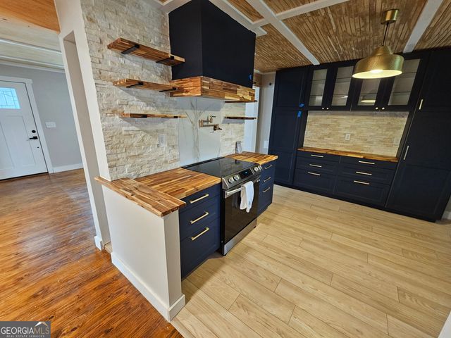 1015 Sid Hunter Road, Senoia, GA 30276