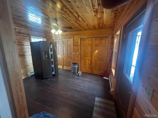 3712 E 26th Road, Chatham, MI 49816