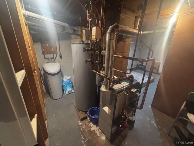 3712 E 26th Road, Chatham, MI 49816