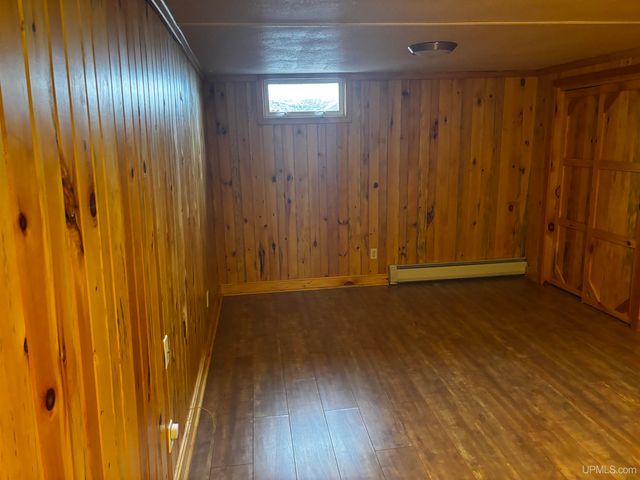 3712 E 26th Road, Chatham, MI 49816