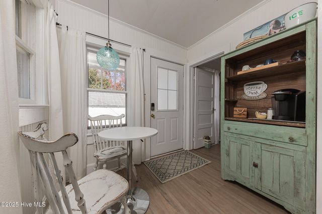 520 W Corbett Avenue, Swansboro, NC 28584