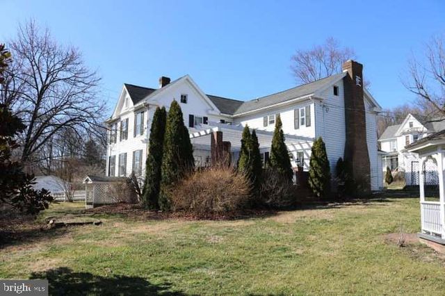 627 HAMMONDS MILL RD, Hedgesville, WV 25427