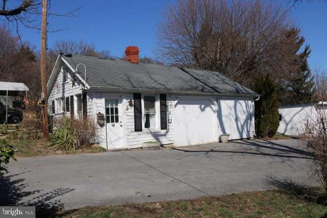 627 HAMMONDS MILL RD, Hedgesville, WV 25427