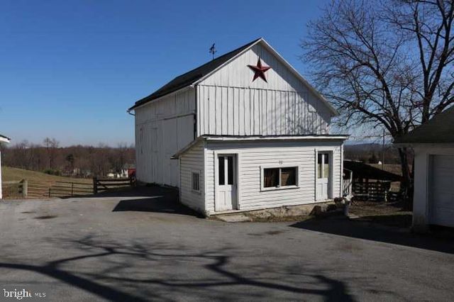 627 HAMMONDS MILL RD, Hedgesville, WV 25427