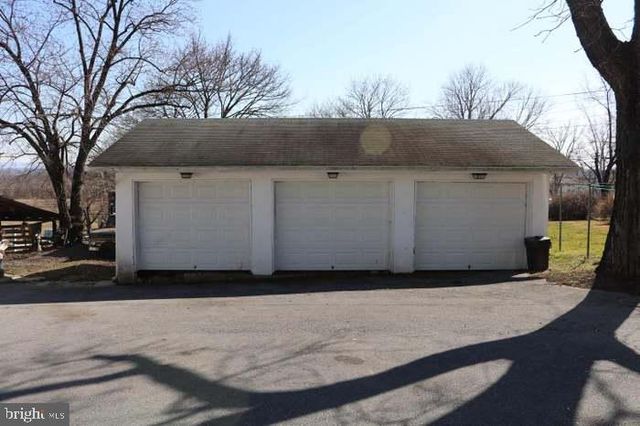 627 HAMMONDS MILL RD, Hedgesville, WV 25427