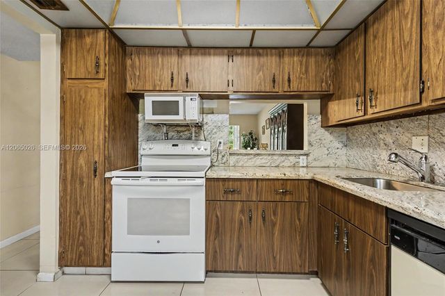 3150 Holiday Springs Blvd 8-112, Margate, FL 33063