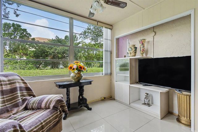 3150 Holiday Springs Blvd 8-112, Margate, FL 33063