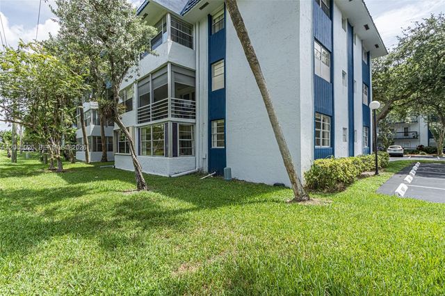 3150 Holiday Springs Blvd 8-112, Margate, FL 33063