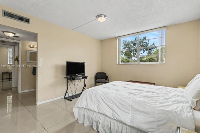 3150 Holiday Springs Blvd 8-112, Margate, FL 33063