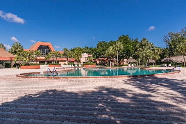 3150 Holiday Springs Blvd 8-112, Margate, FL 33063