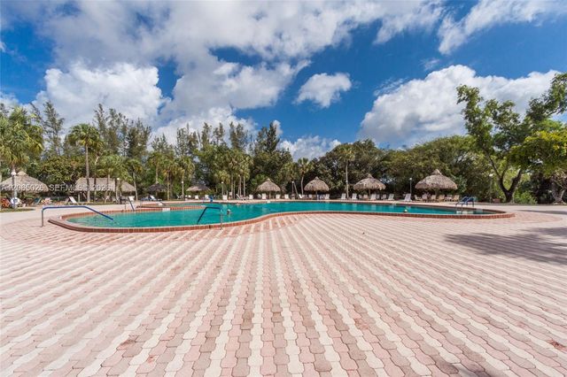 3150 Holiday Springs Blvd 8-112, Margate, FL 33063
