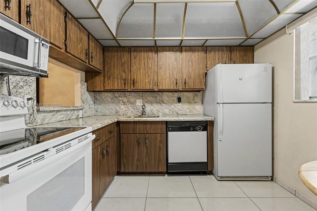 3150 Holiday Springs Blvd 8-112, Margate, FL 33063