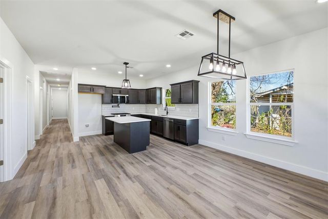 913 SE 43rd Street, Oklahoma City, OK 73129