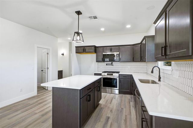 913 SE 43rd Street, Oklahoma City, OK 73129