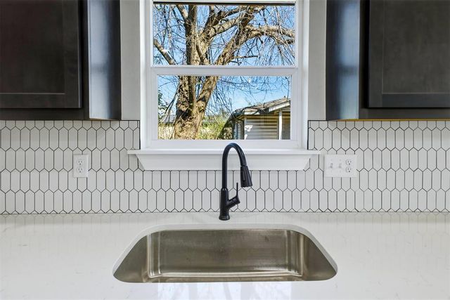 913 SE 43rd Street, Oklahoma City, OK 73129