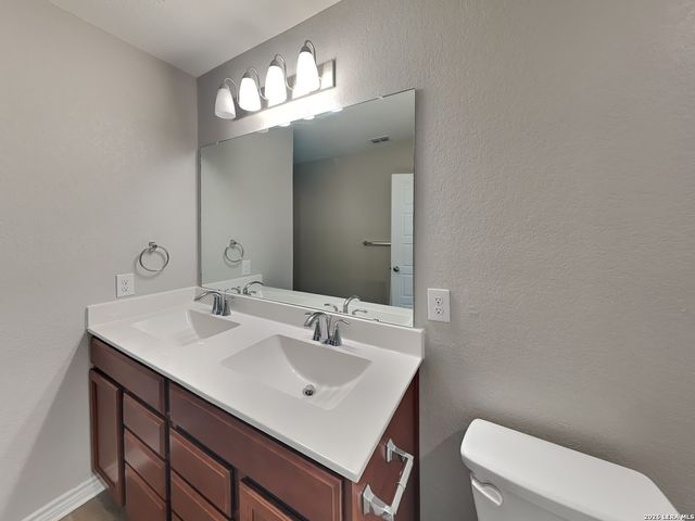 2631 Green Leaf, San Antonio, TX 78244