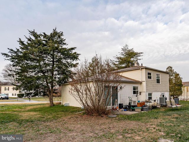 970 KINGSWAY DR, Coatesville, PA 19320