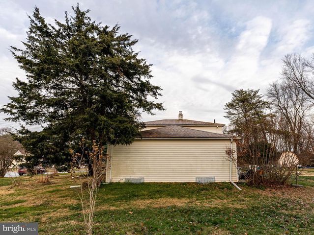 970 KINGSWAY DR, Coatesville, PA 19320