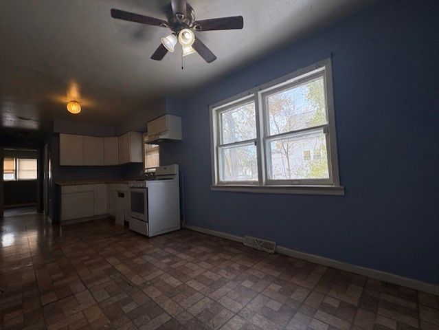 6818 S Winchester Avenue, Chicago, IL 60636