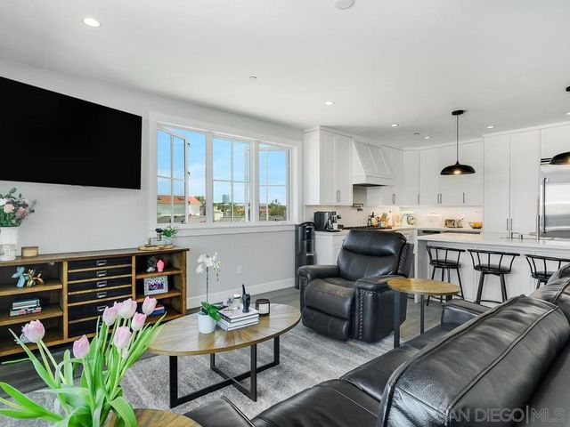 434 Orange Avenue 3B, Coronado, CA 92118