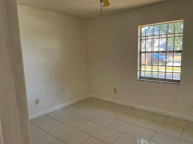 1662 CRESTHAVEN AVENUE, Orlando, FL 32811