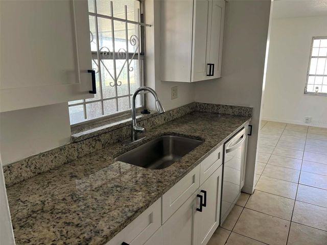 1662 CRESTHAVEN AVENUE, Orlando, FL 32811