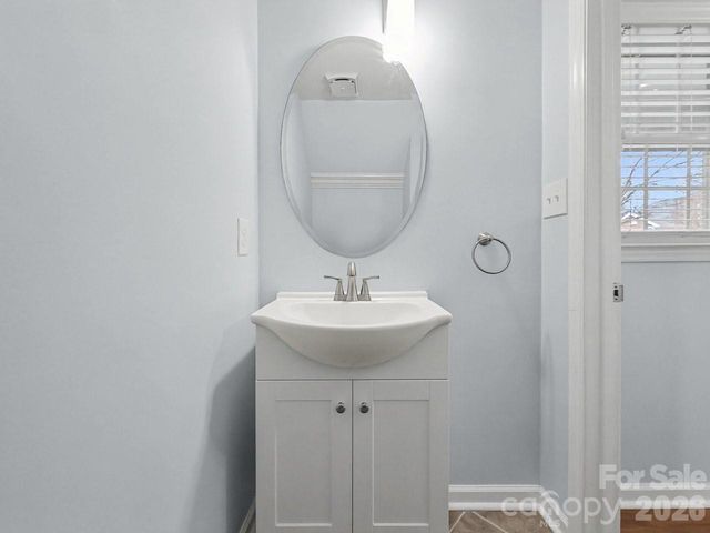 9241 N Vicksburg Park Court, Charlotte, NC 28210