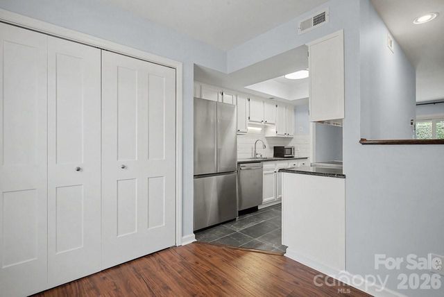 9241 N Vicksburg Park Court, Charlotte, NC 28210