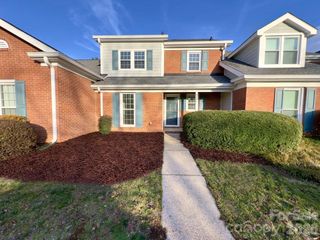 9241 N Vicksburg Park Court, Charlotte, NC 28210