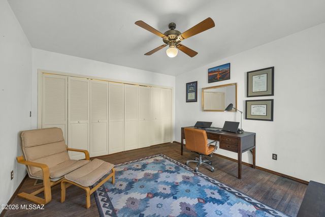 4911 E Oakmont Drive, Tucson, AZ 85718