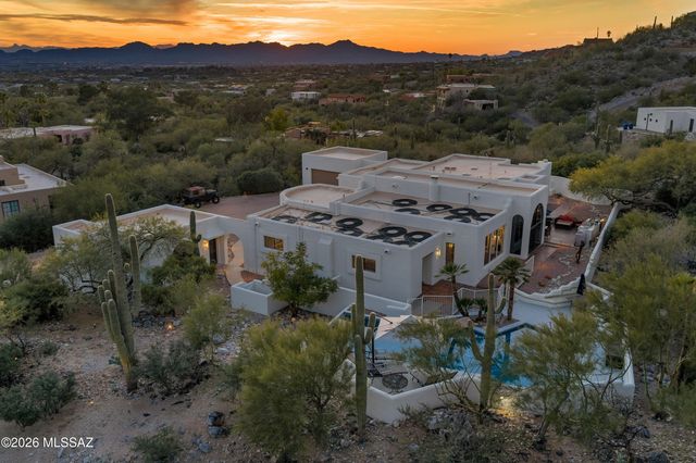 4911 E Oakmont Drive, Tucson, AZ 85718