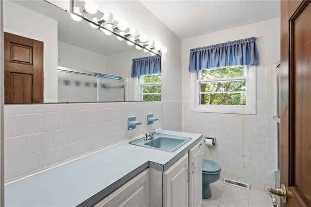 251 Madeleine Avenue, Woonsocket, RI 02895