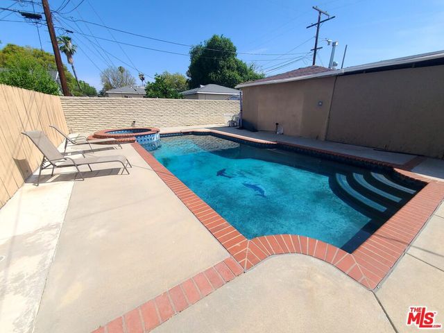 18133 Lull Street, Reseda, CA 91335