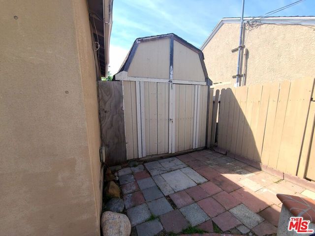 18133 Lull Street, Reseda, CA 91335