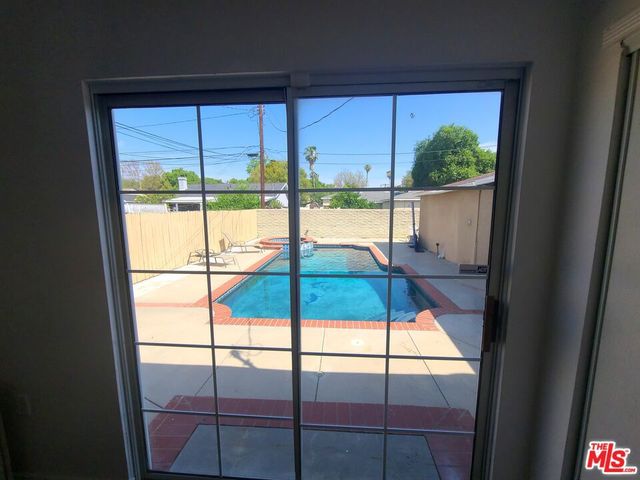 18133 Lull Street, Reseda, CA 91335