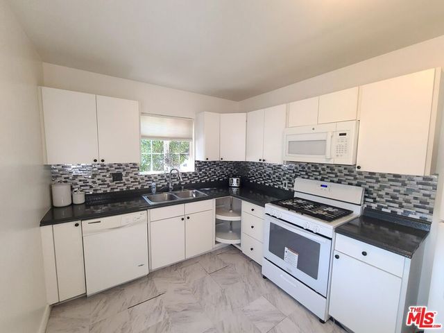 18133 Lull Street, Reseda, CA 91335