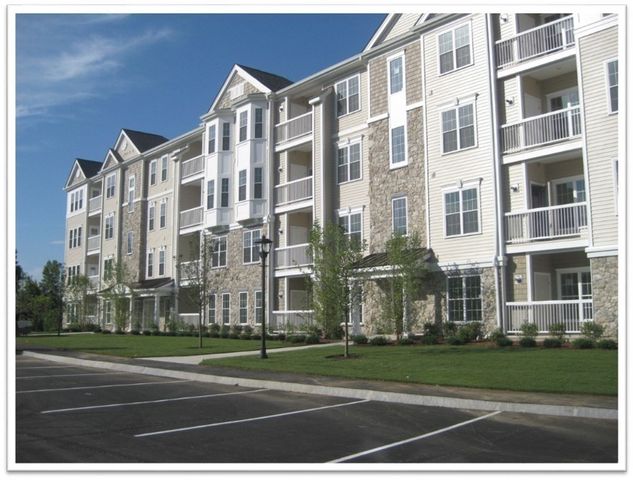 70 Trotter Rd 4105, Weymouth, MA 02190