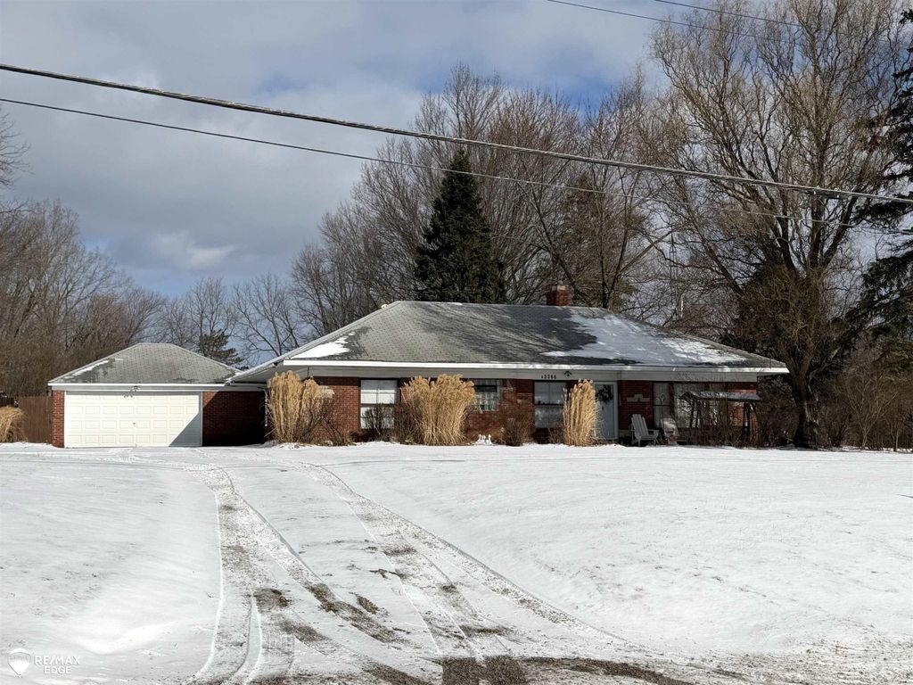 3360 Beecher Road, Flint Twp, MI 48532