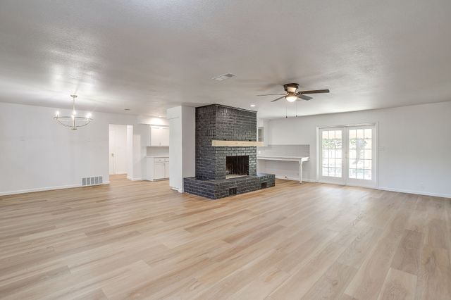 9053 S Highway 171, Grandview, TX 76050