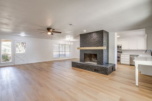 9053 S Highway 171, Grandview, TX 76050