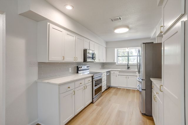 9053 S Highway 171, Grandview, TX 76050
