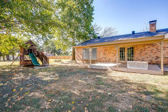 9053 S Highway 171, Grandview, TX 76050
