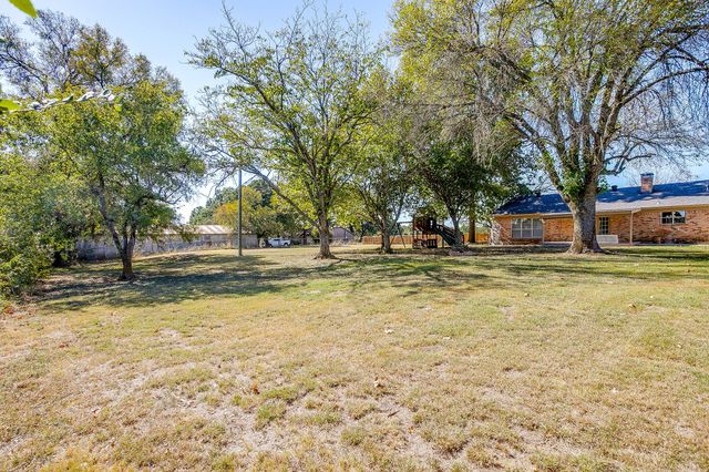 9053 S Highway 171, Grandview, TX 76050